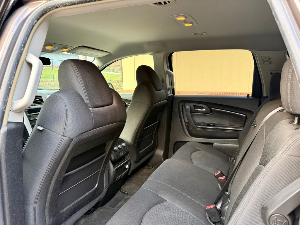Photo 15 of this CHEVROLET TRAVERSE