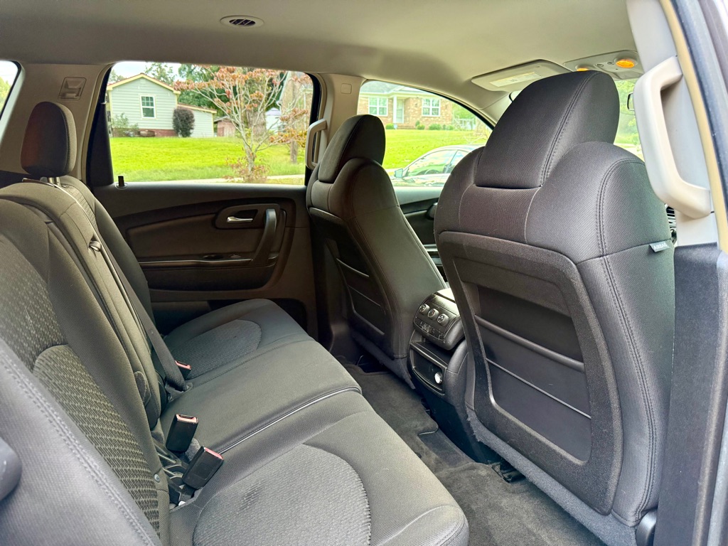 Photo 11 of this CHEVROLET TRAVERSE