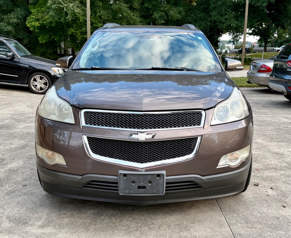 Photo 3 of this CHEVROLET TRAVERSE