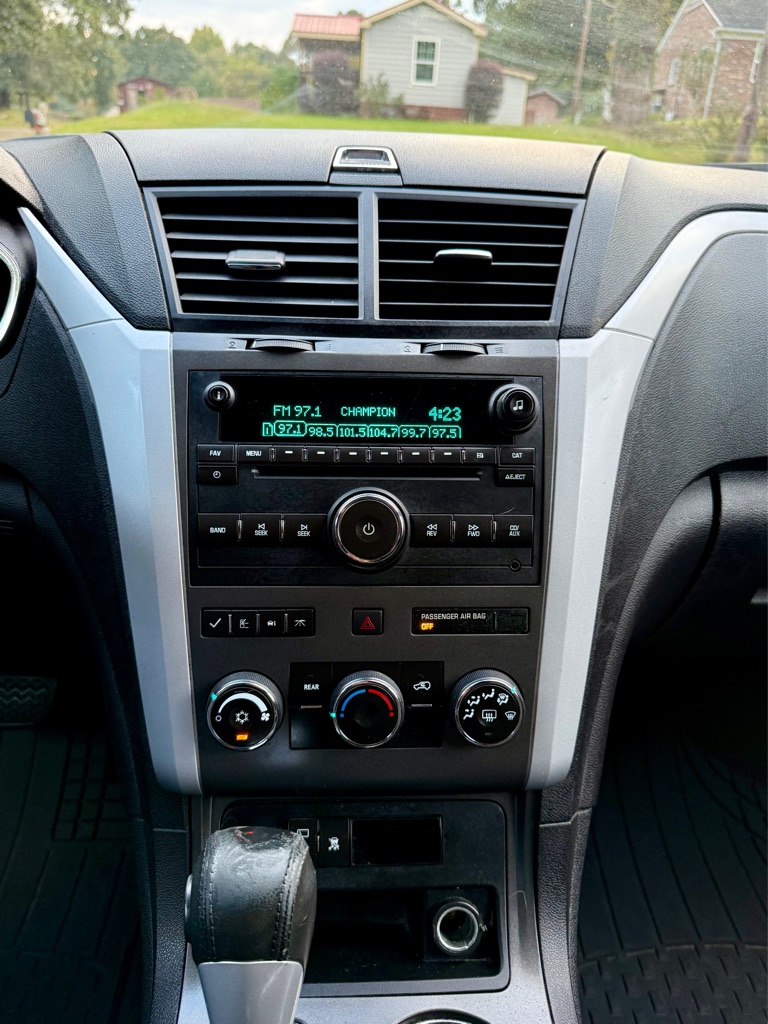 Photo 18 of this CHEVROLET TRAVERSE