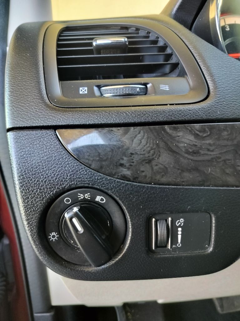 Photo 10 of this DODGE GRAND CARAVAN