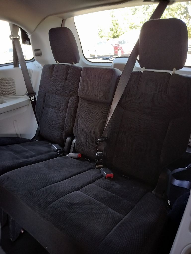 Photo 25 of this DODGE GRAND CARAVAN