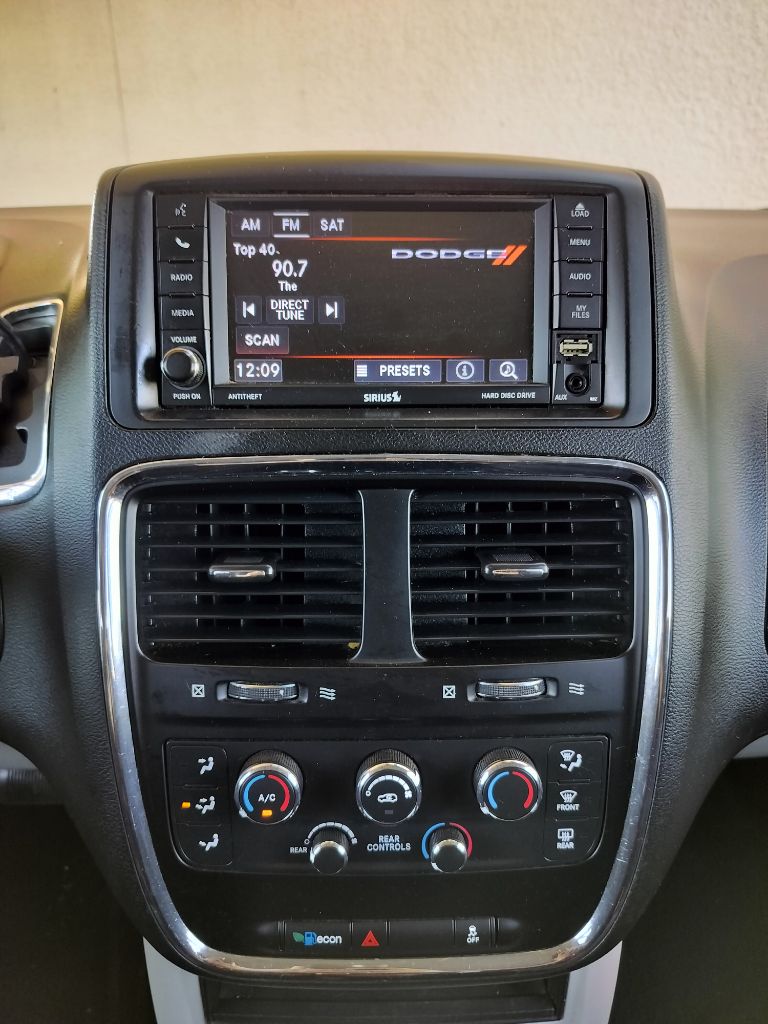 Photo 15 of this DODGE GRAND CARAVAN