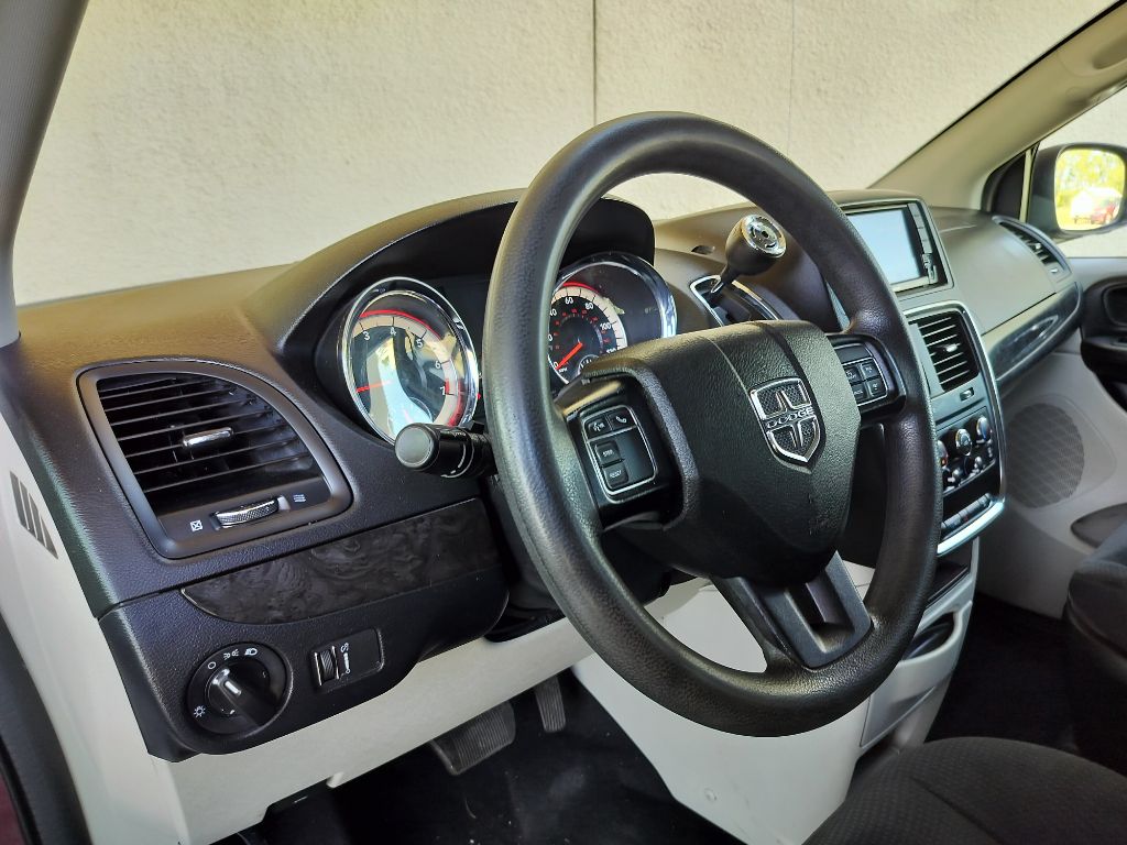 Photo 9 of this DODGE GRAND CARAVAN