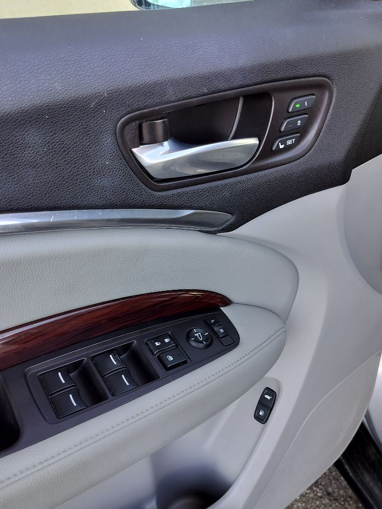 Photo 29 of this ACURA MDX