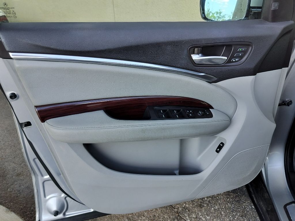 Photo 28 of this ACURA MDX