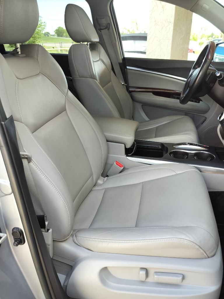 Photo 42 of this ACURA MDX