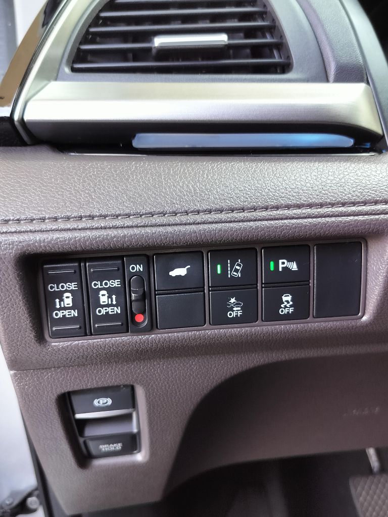Photo 13 of this HONDA ODYSSEY