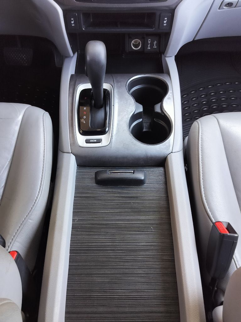 Photo 26 of this HONDA PILOT