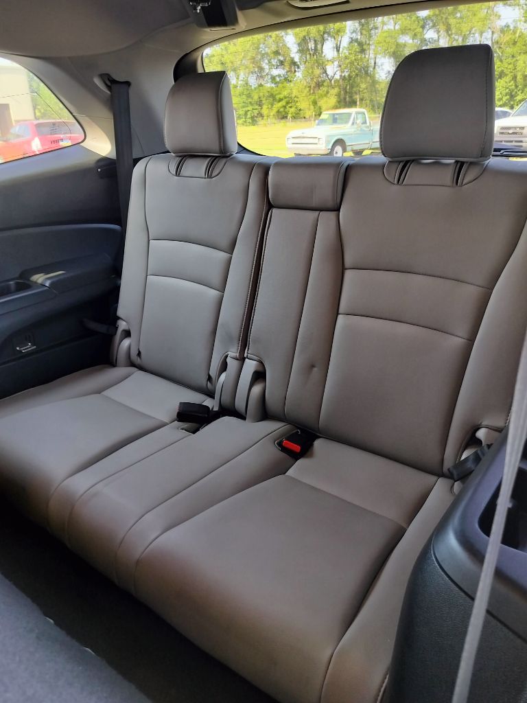 Photo 31 of this HONDA PILOT