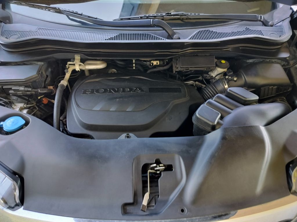 Photo 48 of this HONDA PILOT
