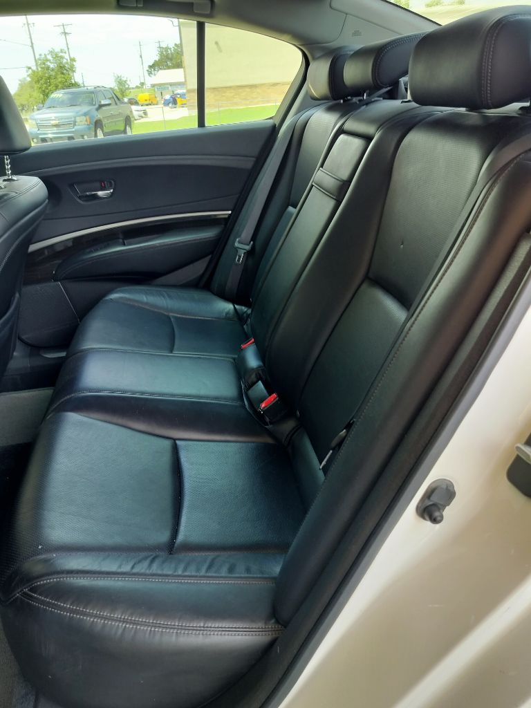 Photo 28 of this ACURA RLX