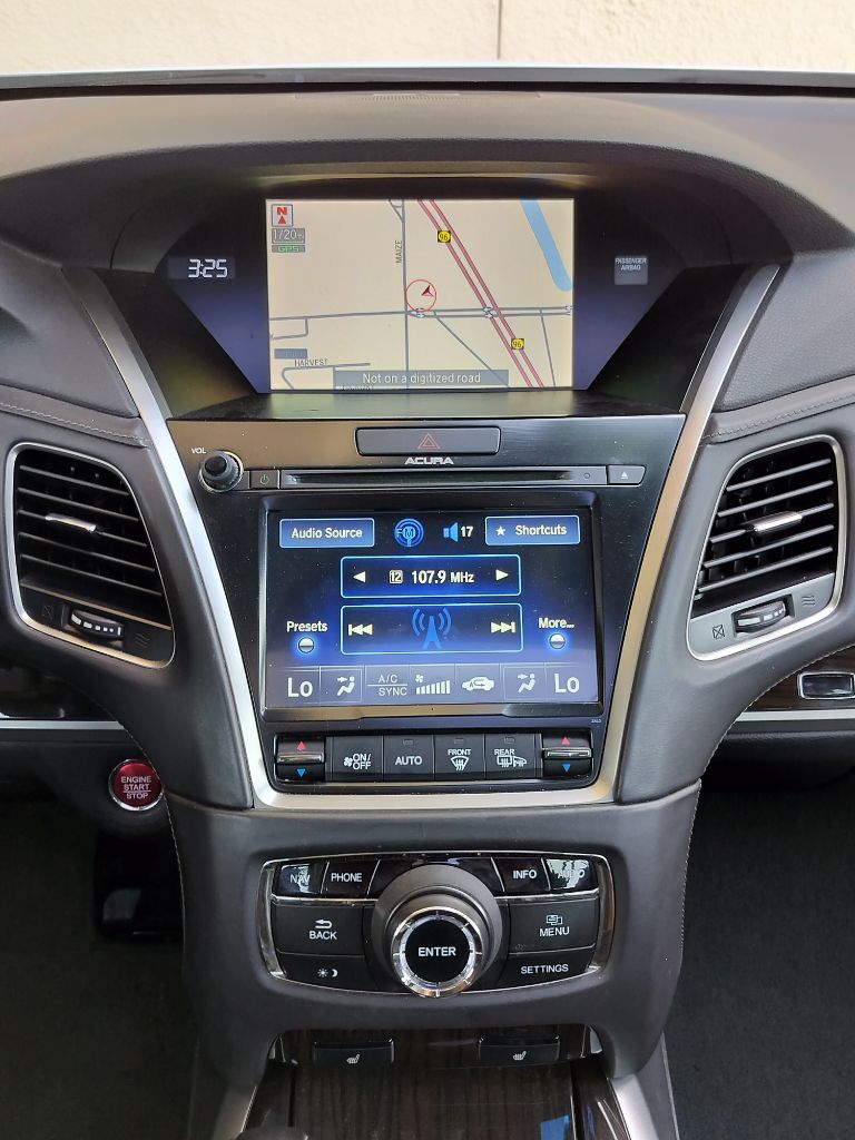 Photo 18 of this ACURA RLX