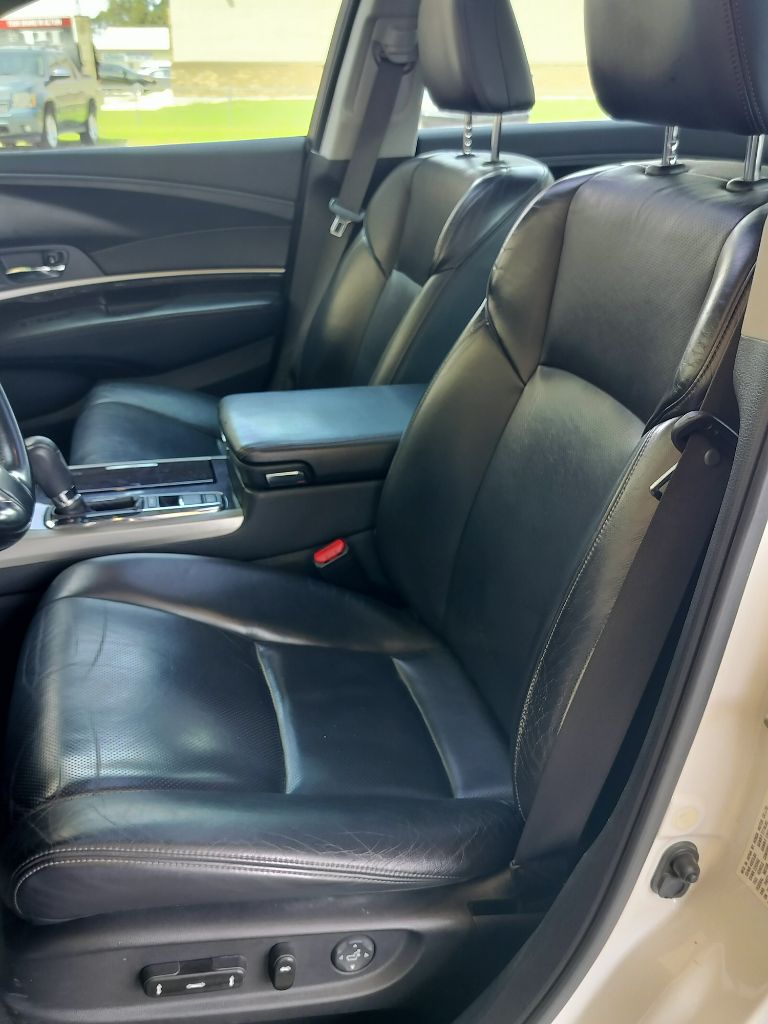 Photo 10 of this ACURA RLX
