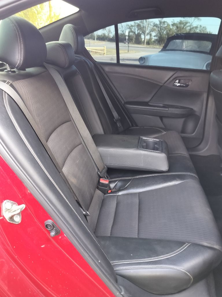 Photo 34 of this HONDA ACCORD