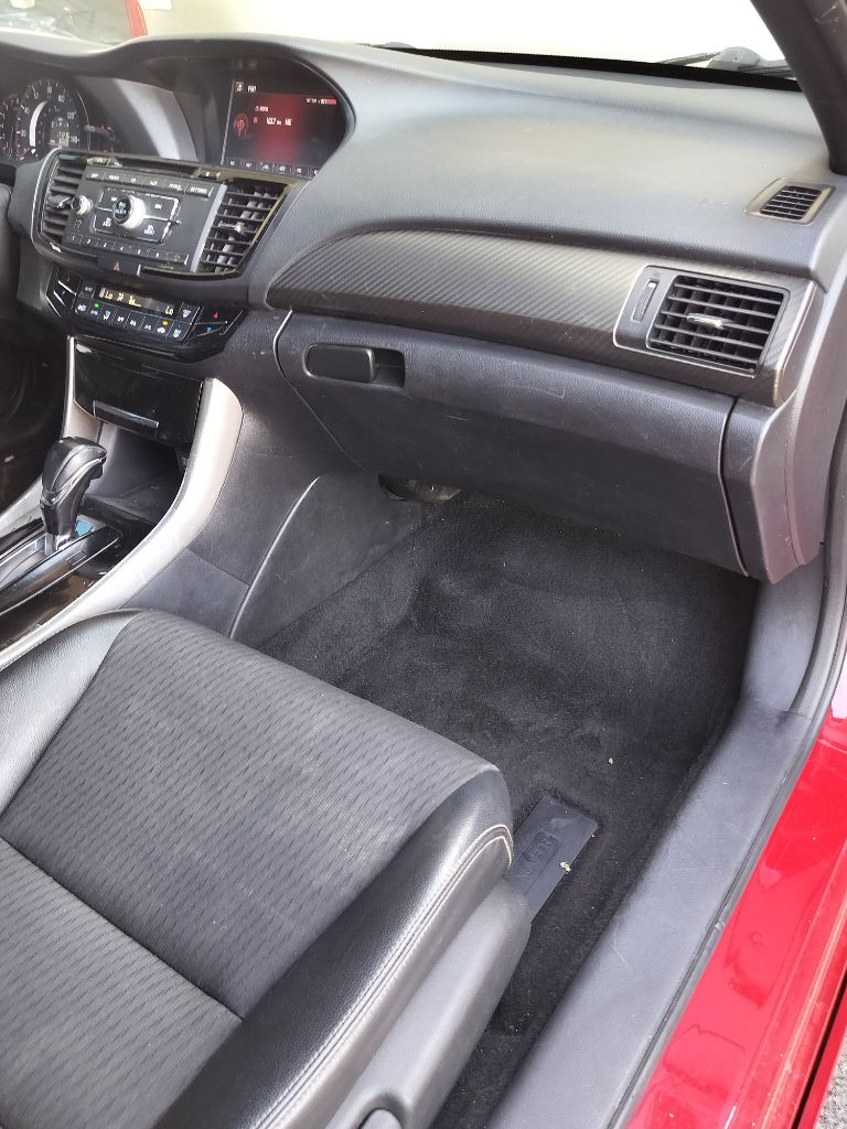 Photo 33 of this HONDA ACCORD