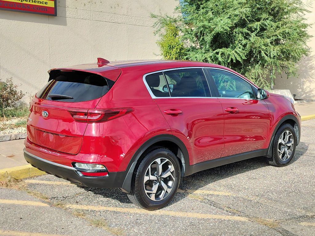 Photo 33 of this KIA SPORTAGE