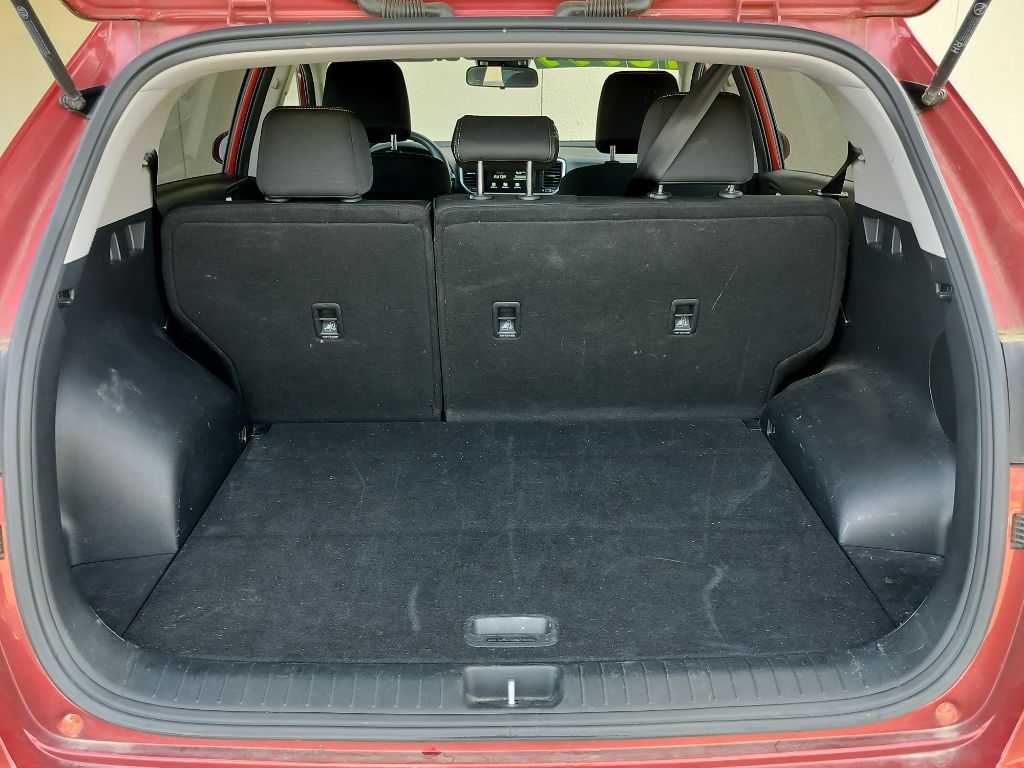 Photo 44 of this KIA SPORTAGE