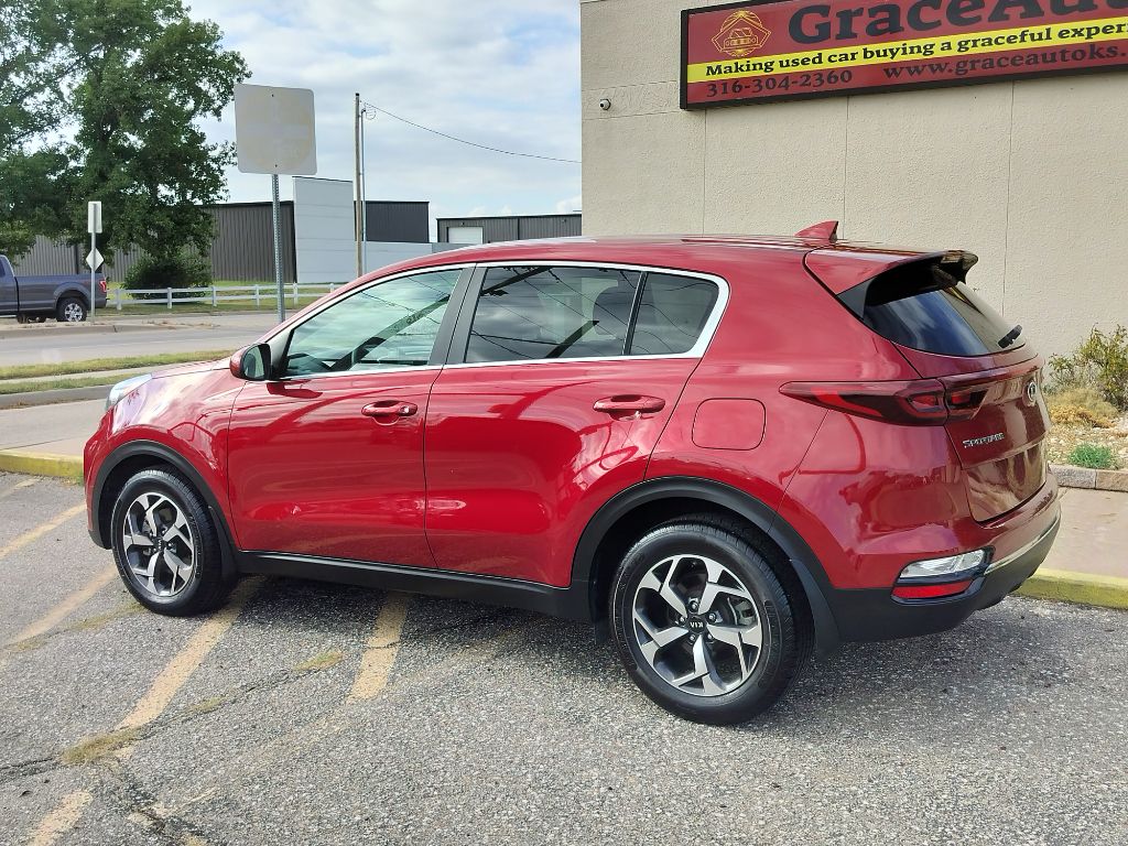 Photo 3 of this KIA SPORTAGE