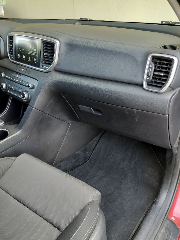Photo 36 of this KIA SPORTAGE
