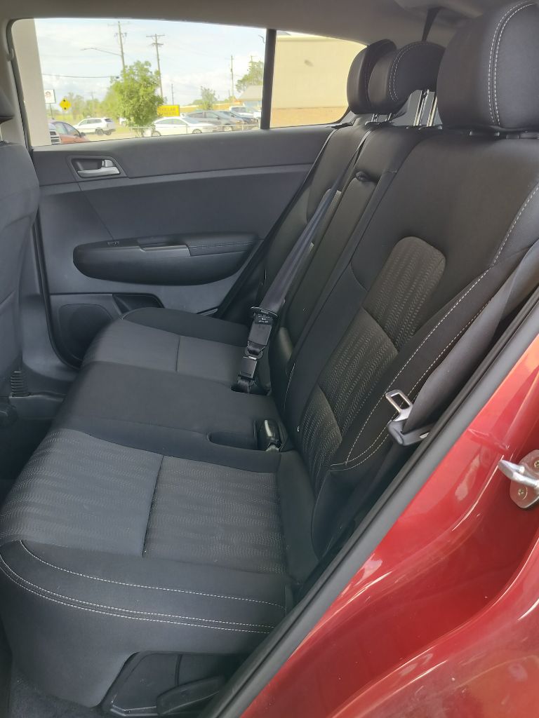 Photo 24 of this KIA SPORTAGE