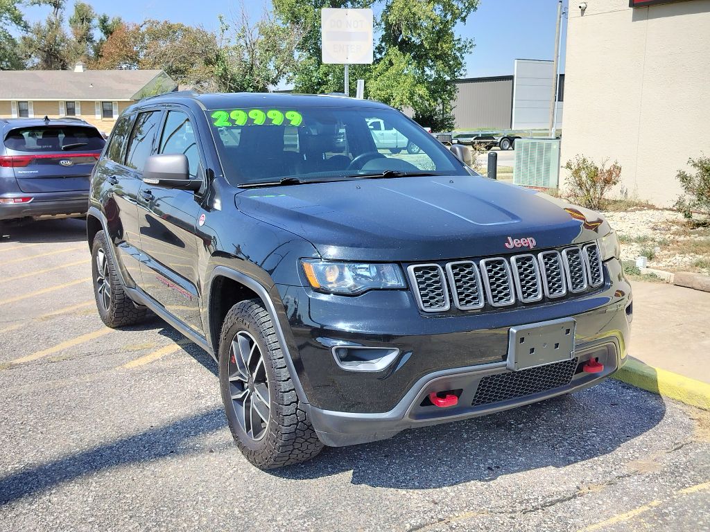 Photo 36 of this JEEP GRAND CHEROKEE