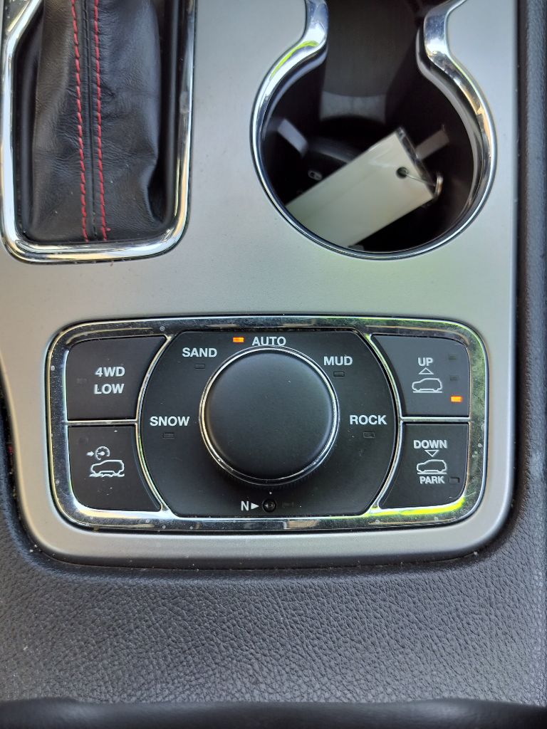 Photo 26 of this JEEP GRAND CHEROKEE