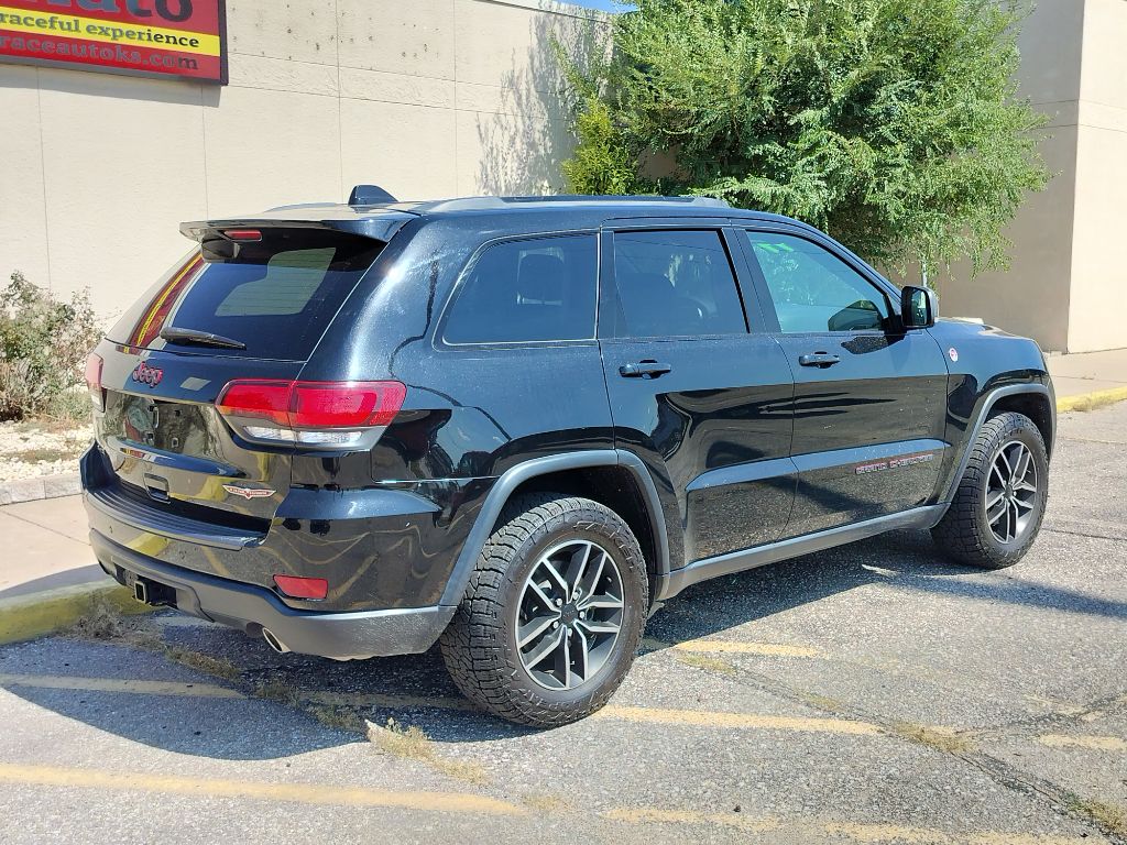 Photo 39 of this JEEP GRAND CHEROKEE