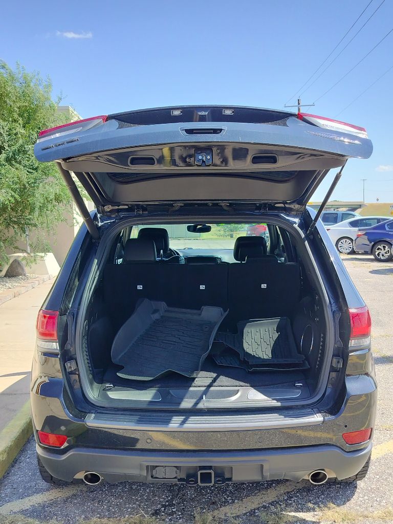 Photo 50 of this JEEP GRAND CHEROKEE