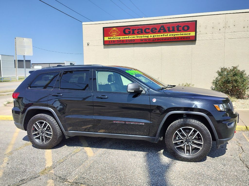 Photo 33 of this JEEP GRAND CHEROKEE