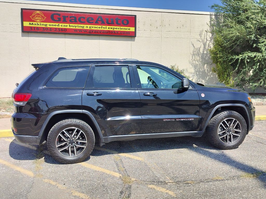 Photo 37 of this JEEP GRAND CHEROKEE
