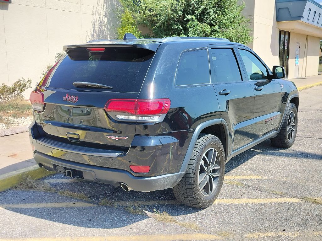 Photo 40 of this JEEP GRAND CHEROKEE