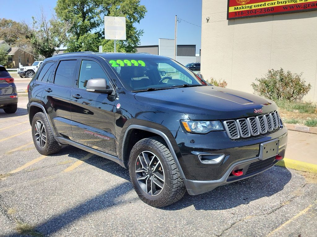 Photo 35 of this JEEP GRAND CHEROKEE