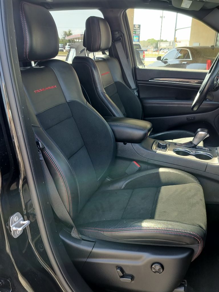 Photo 41 of this JEEP GRAND CHEROKEE
