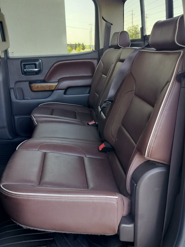 Photo 27 of this CHEVROLET SILVERADO 1500