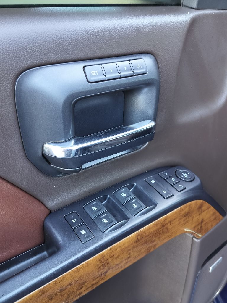 Photo 24 of this CHEVROLET SILVERADO 1500