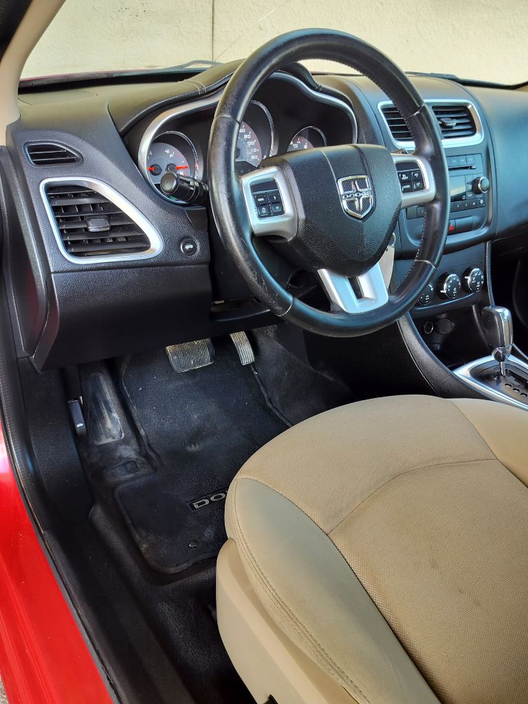 Photo 12 of this DODGE AVENGER