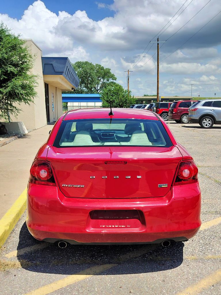 Photo 40 of this DODGE AVENGER