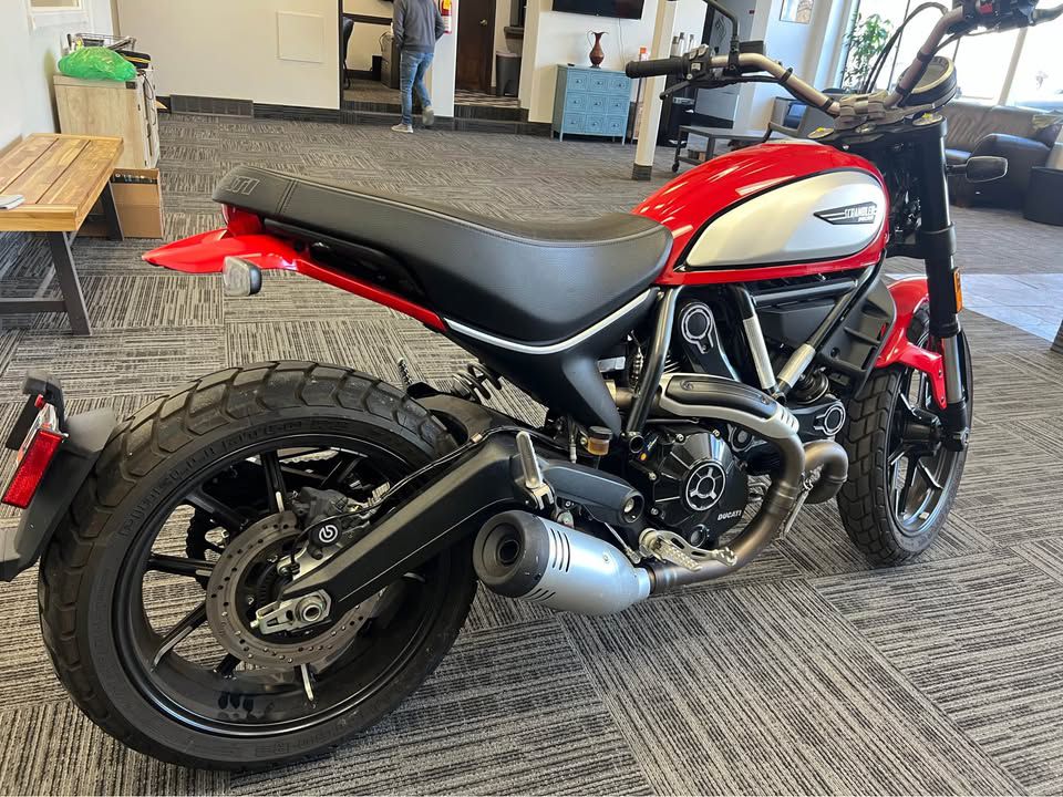 Photo 4 of this DUCATI ICON