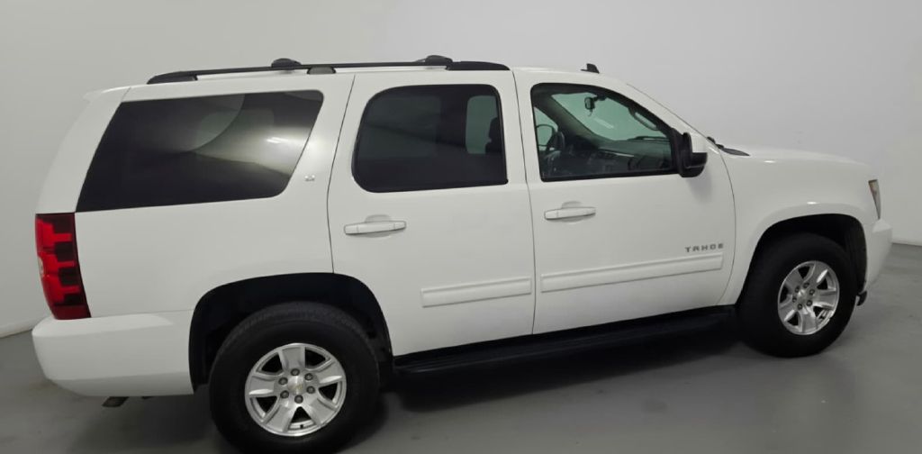 Photo 2 of this CHEVROLET TAHOE