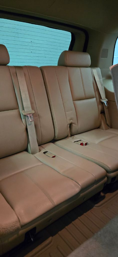 Photo 6 of this CHEVROLET TAHOE
