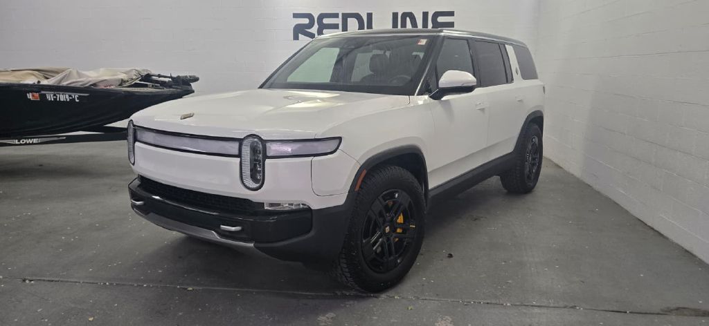 Photo 3 of this RIVIAN R1S