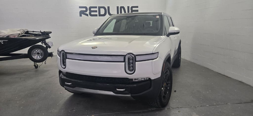 Photo 4 of this RIVIAN R1S