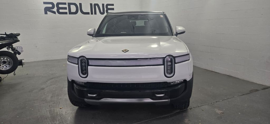 Photo 5 of this RIVIAN R1S