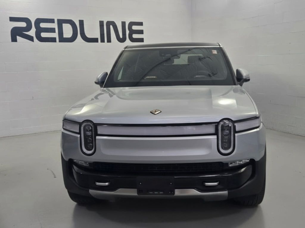 Photo 4 of this RIVIAN R1S