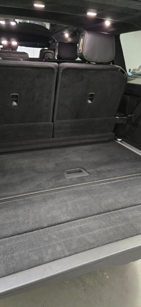 Photo 14 of this RIVIAN R1S