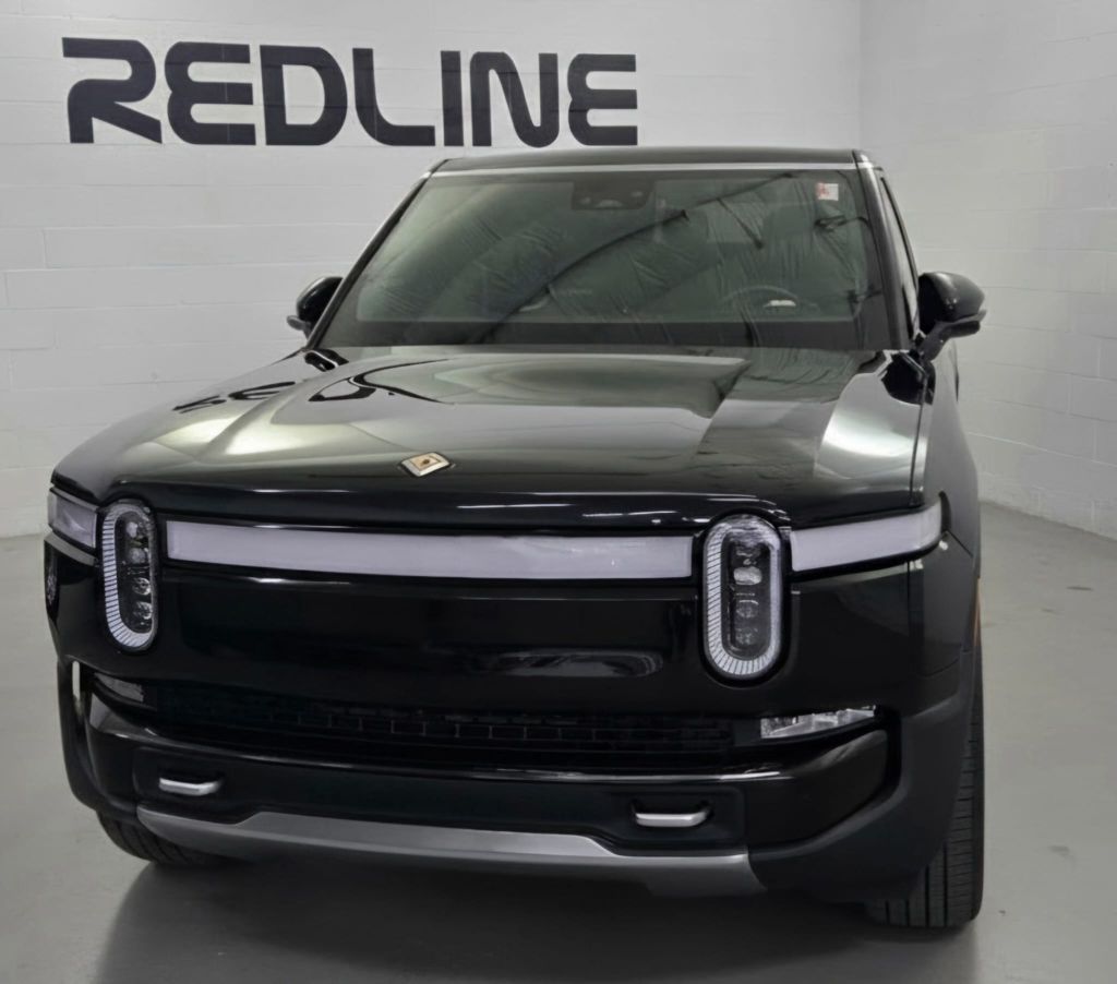 Photo 4 of this RIVIAN R1S