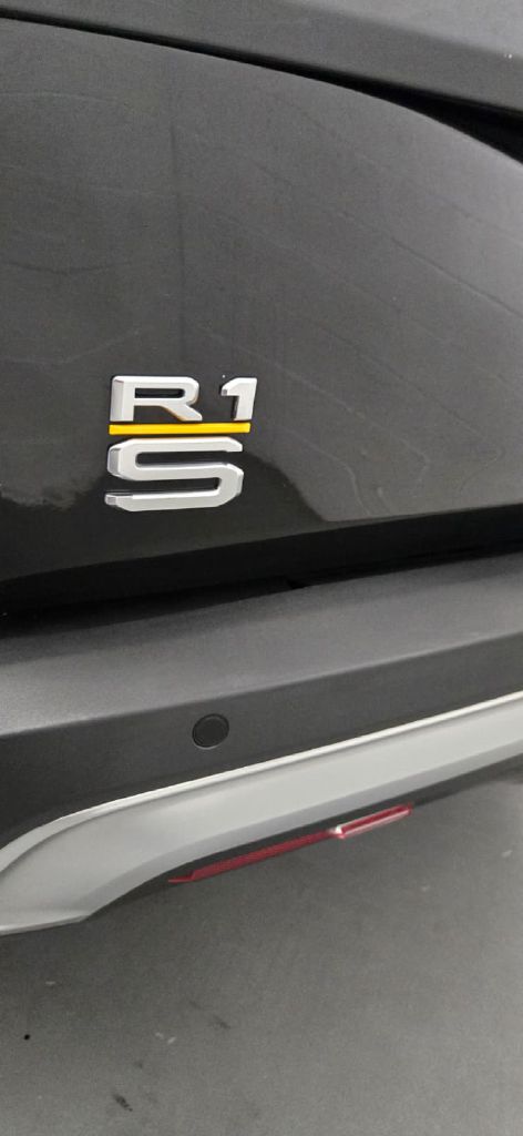 Photo 7 of this RIVIAN R1S