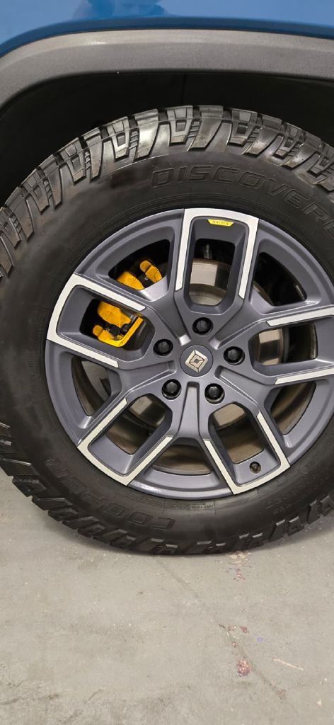 Photo 9 of this RIVIAN R1S