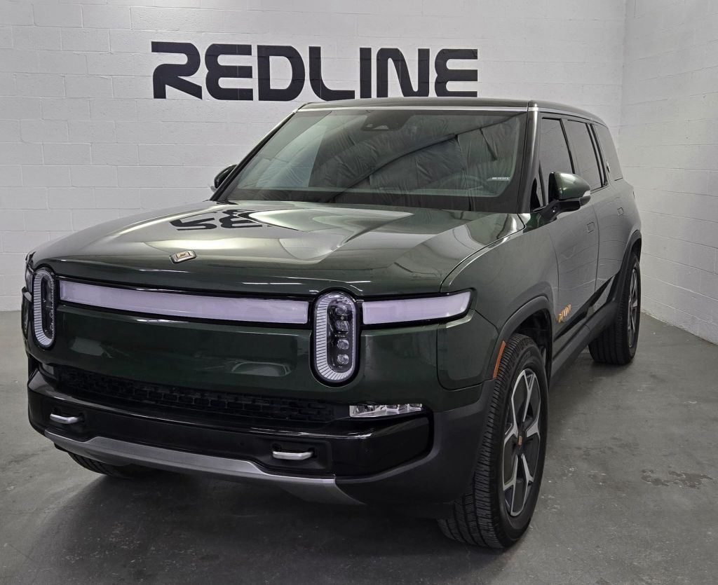 Photo 3 of this RIVIAN R1S